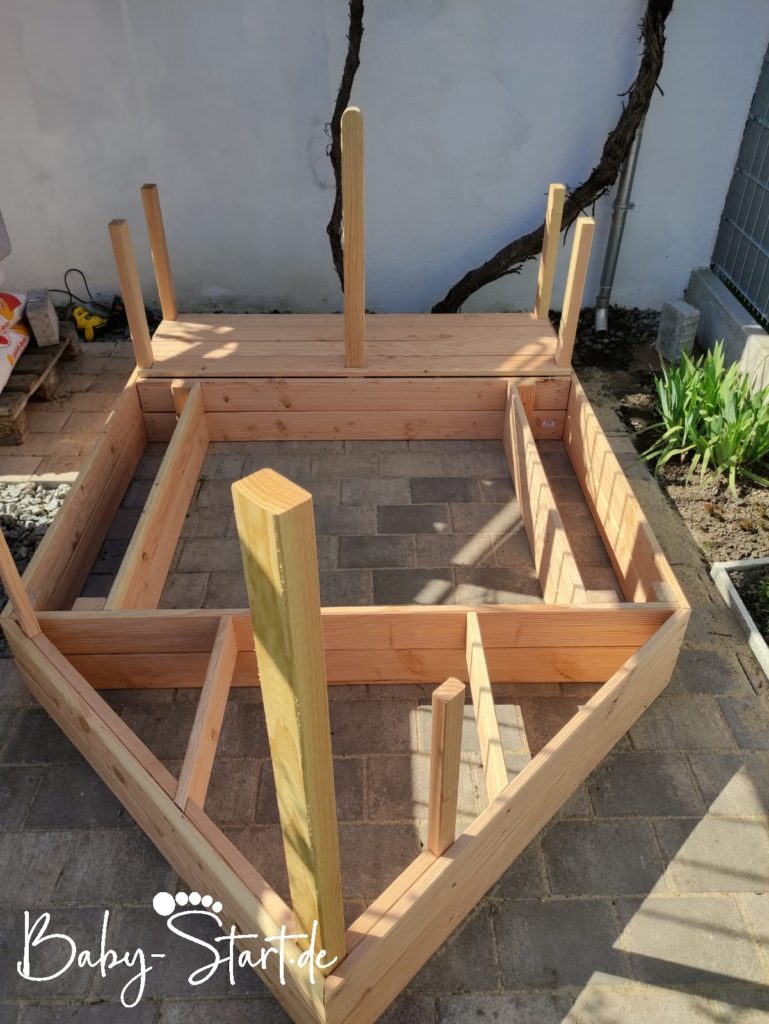 Sandkasten Piratenschiff DIY 2022: Die ultimative Bauanleitung inkl. kostenlosem Download Schritt 5 Sandkasten Piratenschiff 769x1024 - Sandkasten Piratenschiff DIY 2022: Die ultimative Bauanleitung inkl. kostenlosem Download